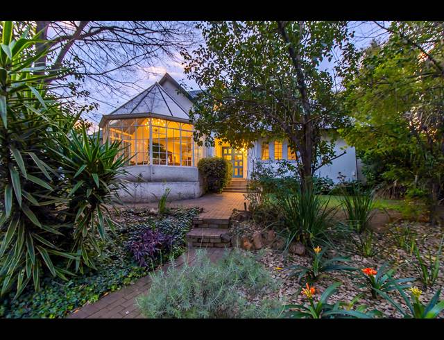 3 BEDROOM FREEHOLD FOR SALE IN NORTHCLIFF